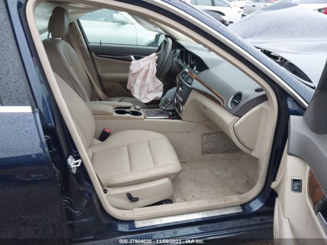 WDDGF4HB2EG222828 Mercedes-Benz C 250 Sport/luxury