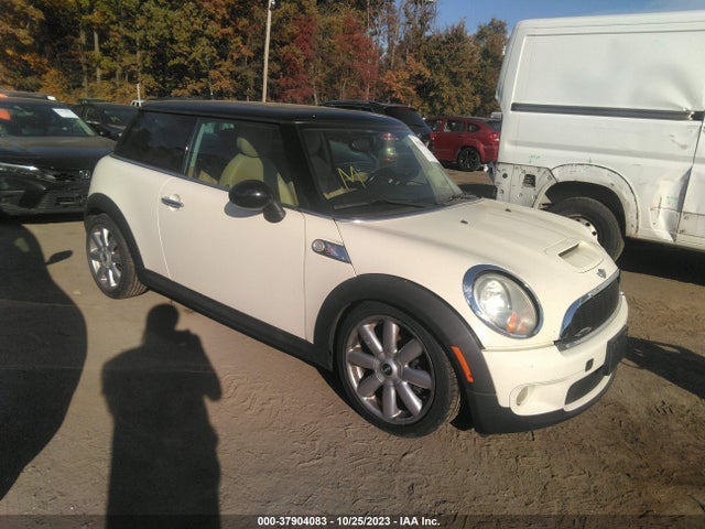 2008 MINI COOPER S WMWMF735X8TV35246 Photo 0