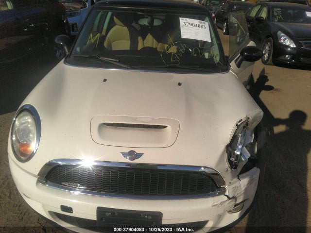 2008 MINI COOPER S WMWMF735X8TV35246 Photo 9