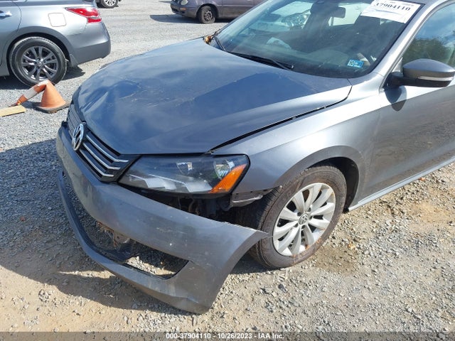 1VWAT7A36FC044831 Volkswagen Passat 1.8t Wolfsburg Ed