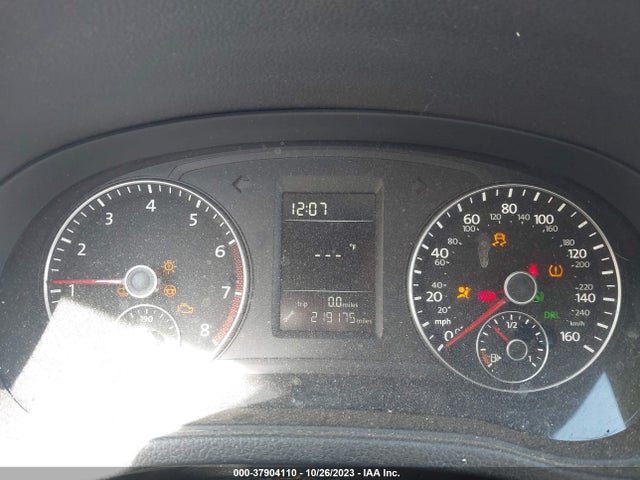 1VWAT7A36FC044831 Volkswagen Passat 1.8t Wolfsburg Ed