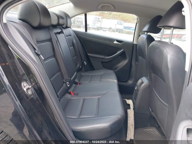 3VWD17AJ9EM239126 Volkswagen Jetta Sedan Se