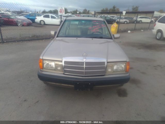 1993 MERCEDES-BENZ 190 WDBDA29D6PG067671 Photo 5