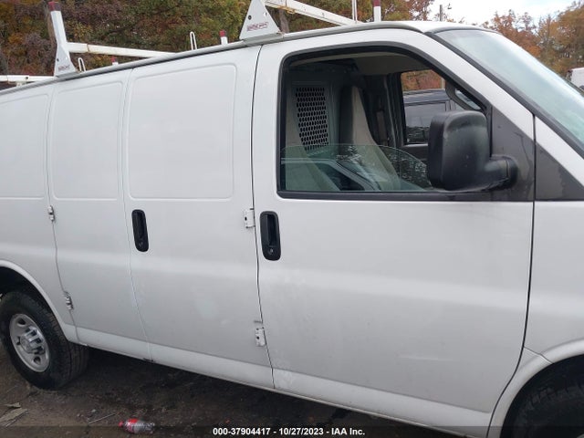 Chevrolet Express 2500 Work Van 2017 1GCWGAFF2H1341316 Image 13