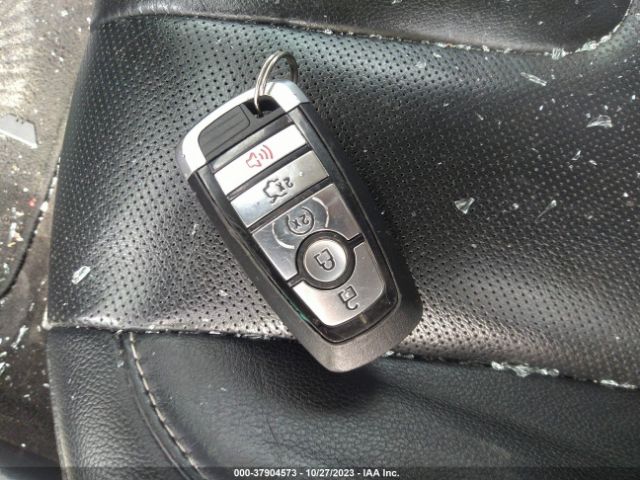 3FA6P0SU6KR113188 Ford Fusion Energi Titanium