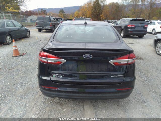 3FA6P0SU6KR113188 Ford Fusion Energi Titanium
