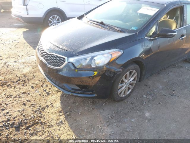 KNAFX4A8XE5179463 KIA FORTE EX