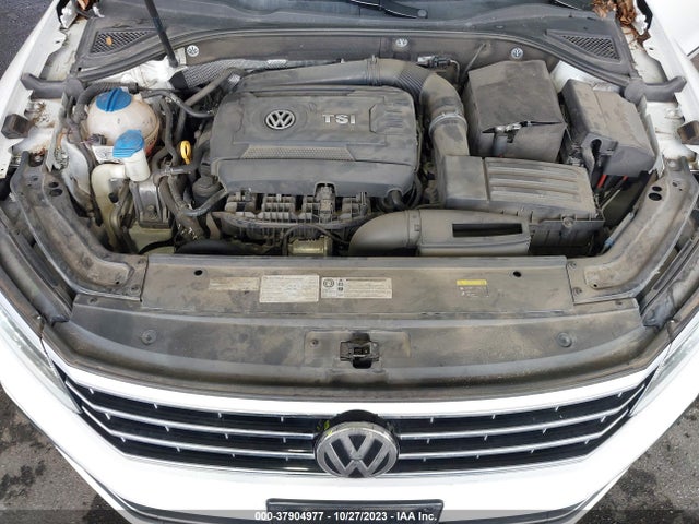 2016 VOLKSWAGEN PASSAT 1.8T SEL PREMIUM VIN: 1VWCS7A33GC043150