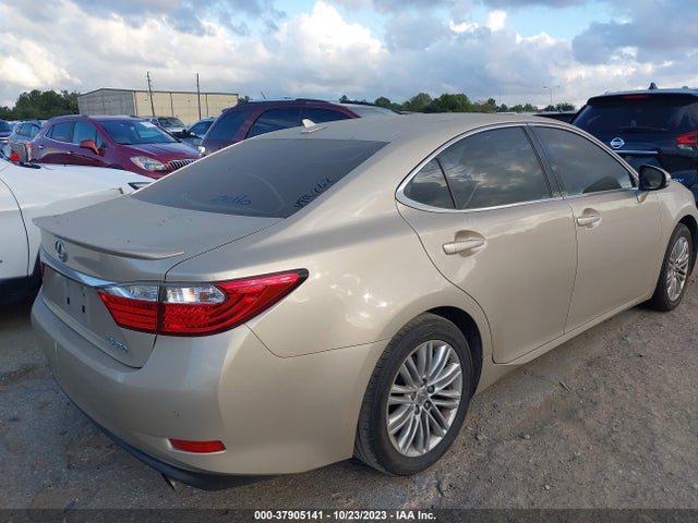 2013 LEXUS ES 350 4DR SDN VIN: JTHBK1GG2D2025485