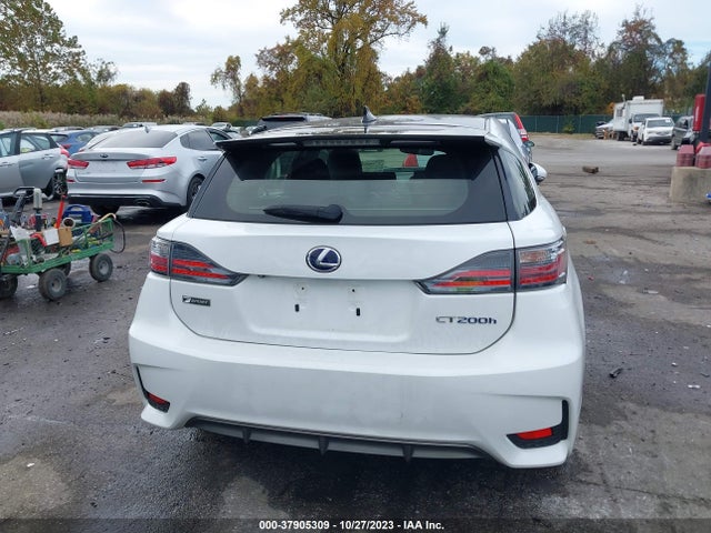 JTHKD5BH3F2232519 Lexus Ct 200h Hybrid
