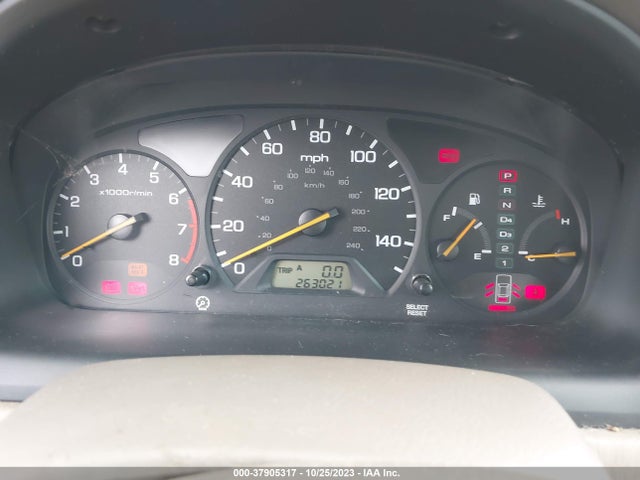 2000 HONDA ACCORD SDN EX W/LEATHER VIN: 1HGCG1652YA053159