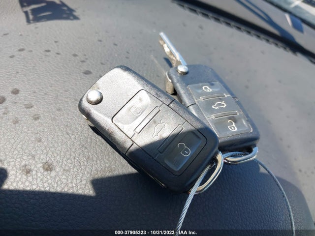 2009 VOLKSWAGEN EOS KOMFORT VIN: WVWBA71F49V011178