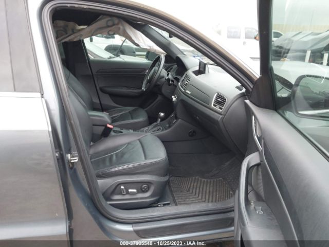 WA1EFCFS5GR007606 Audi Q3 2.0t Premium Plus