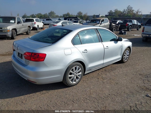 3VWD17AJ8EM301700 Volkswagen Jetta Sedan Se W/connectivity