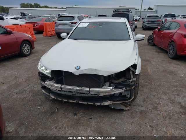 WBA7F0C5XJGM23095 BMW 750i