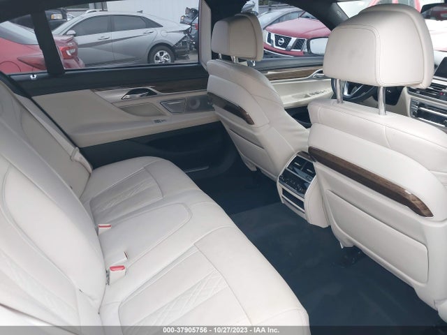 WBA7F0C5XJGM23095 BMW 750i