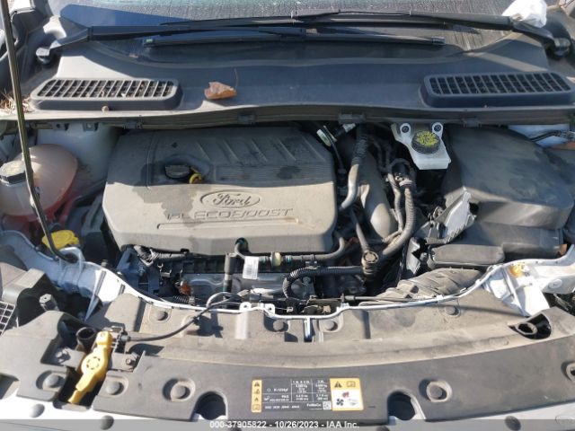 1FMCU0GD6JUA73521 Ford ESCAPE SE