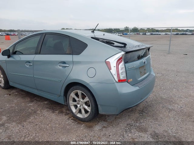 Toyota Prius Two 2014 JTDKN3DU1E1804947 Image 3