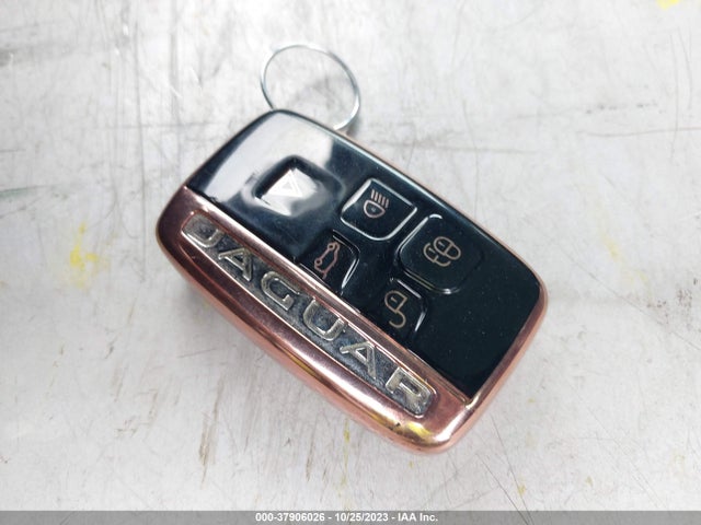 2017 JAGUAR F-PACE SADCL2BV6HA064384 Photo 10