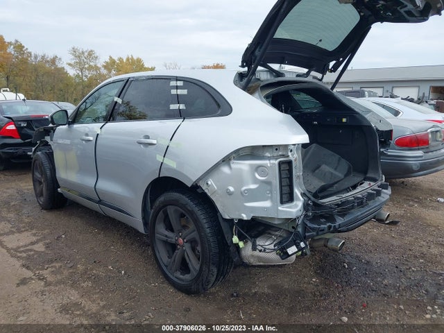 2017 JAGUAR F-PACE SADCL2BV6HA064384 Photo 2