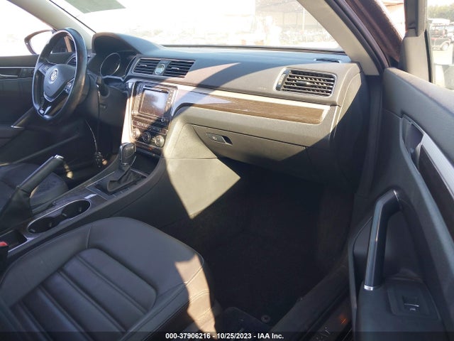 1VWCT7A38HC057902 Volkswagen Passat 1.8t Sel Premium