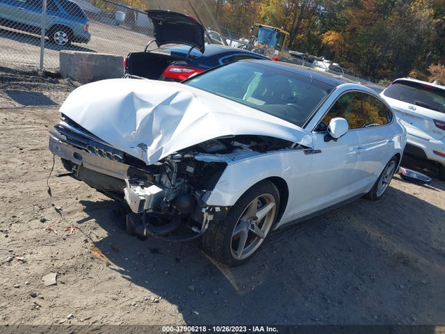 WAUENCF55JA051949 Audi A5 2.0t Premium