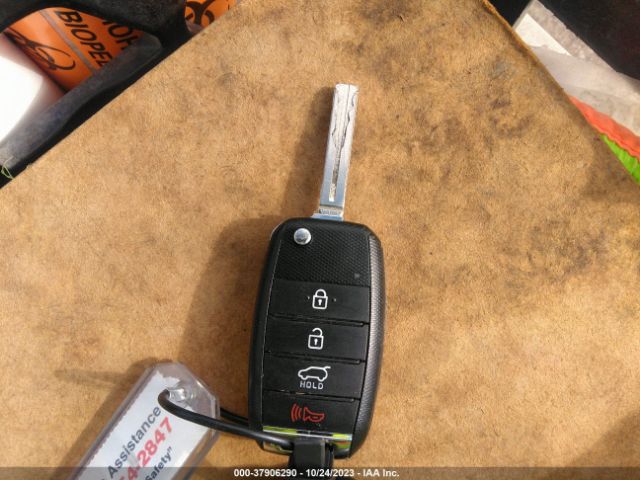 KNDPM3AC6L7675490 KIA Sportage Lx