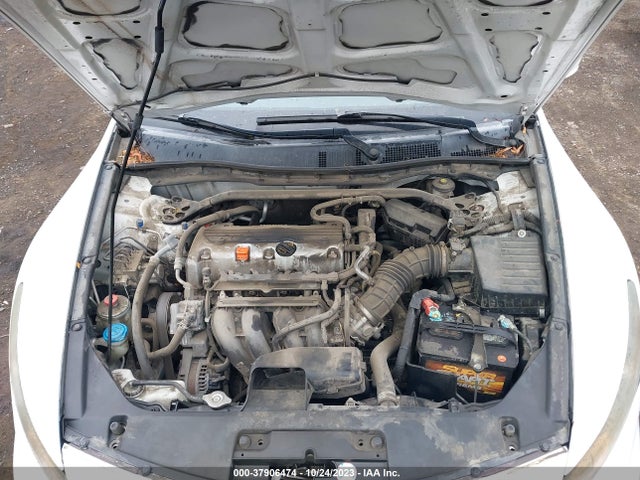 2011 HONDA ACCORD CPE EX-L VIN: 1HGCS1B81BA001589