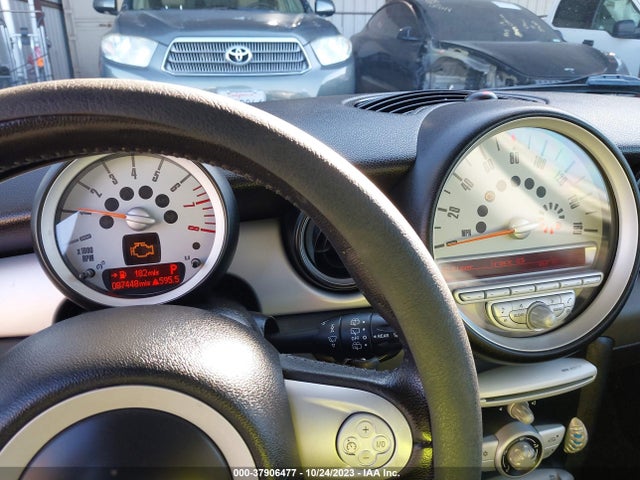 2010 MINI COOPER HARDTOP WMWMF3C57ATZ23792 Photo 6