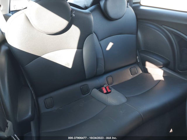 2010 MINI COOPER HARDTOP WMWMF3C57ATZ23792 Photo 7