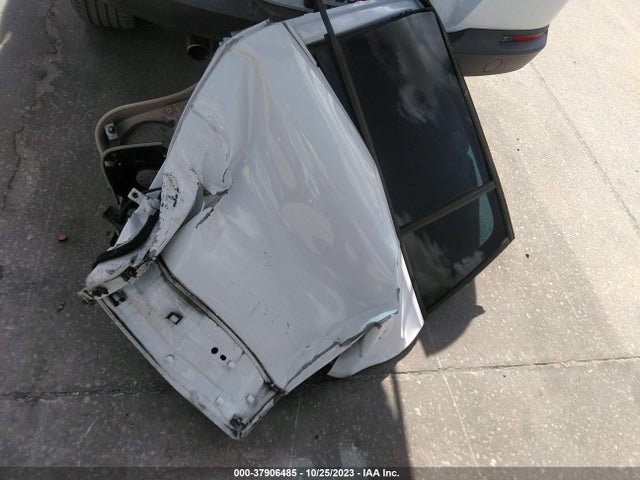 WVGAV7AX4FW545078 Volkswagen TIGUAN SE