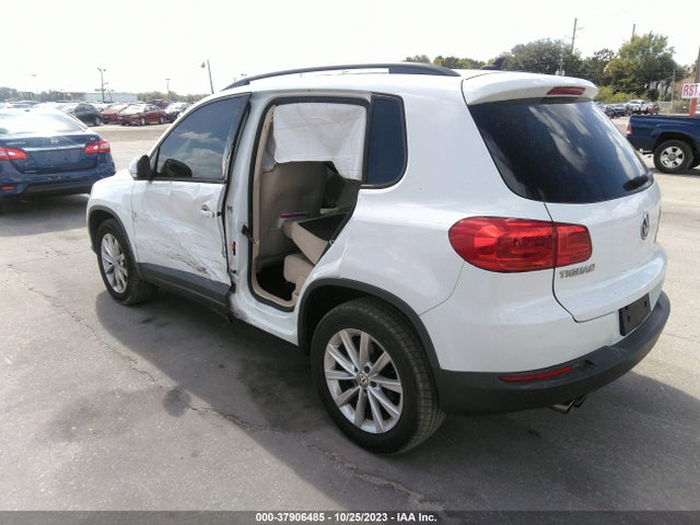 WVGAV7AX4FW545078 Volkswagen TIGUAN SE