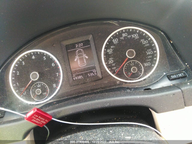 WVGAV7AX4FW545078 Volkswagen TIGUAN SE