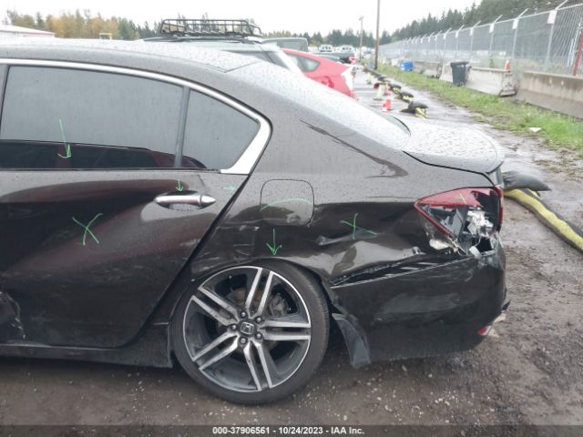1HGCR2F18HA124989 Honda Accord Sedan Sport Se