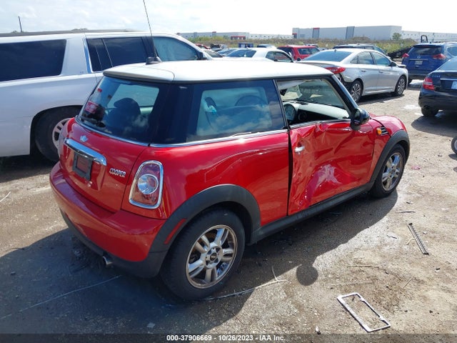 2011 MINI COOPER WMWSU3C5XBT096871 Photo 3