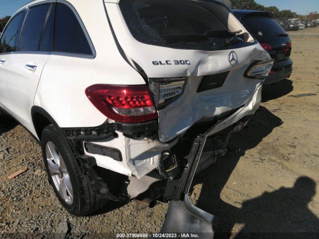 2018 MERCEDES-BENZ GLC 300 WDC0G4KB7JV057408 Photo 5