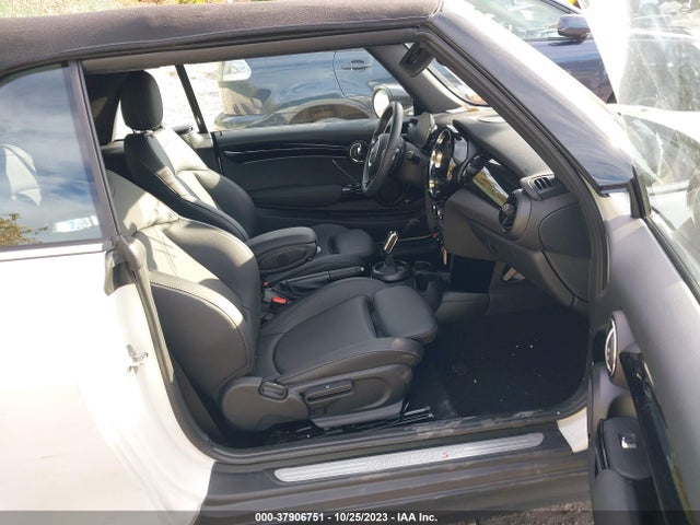 2023 MINI CONVERTIBLE WMW43DL09P3R17875 Photo 4