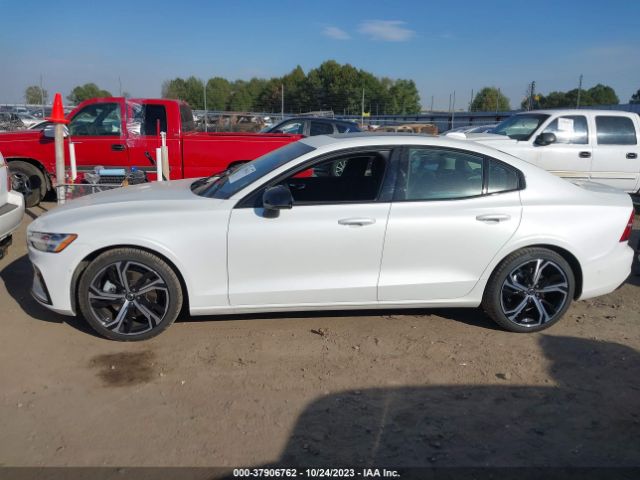 7JRL12TLXRG281189 Volvo S60 Plus Dark Theme