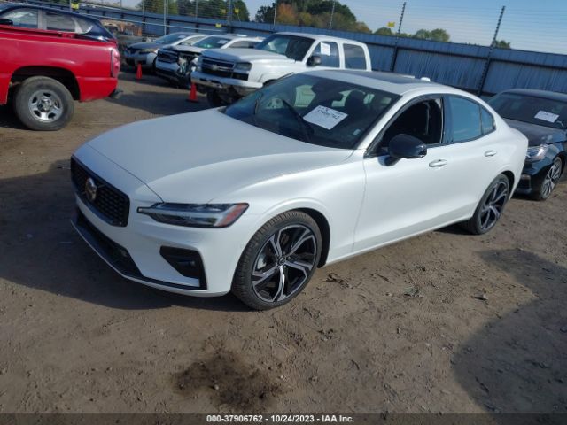 7JRL12TLXRG281189 Volvo S60 Plus Dark Theme