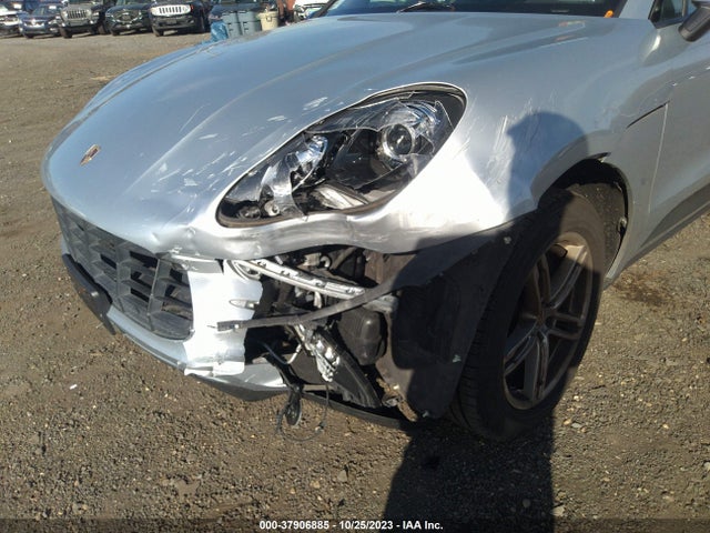 2017 PORSCHE MACAN WP1AA2A58HLB06034 Photo 5