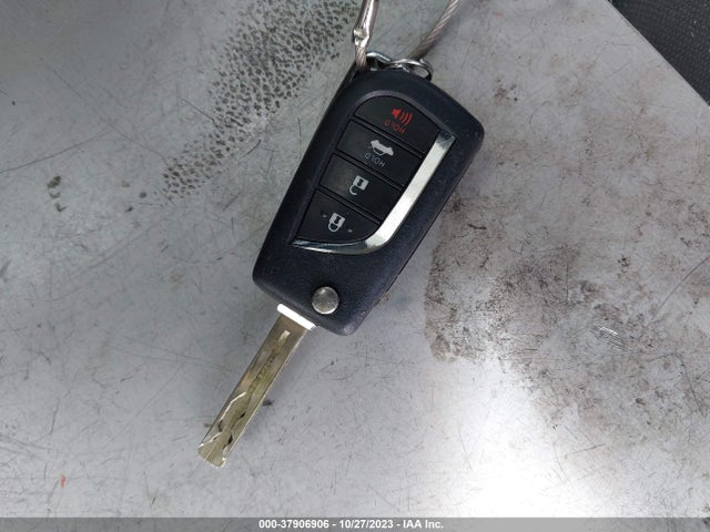 2021 TOYOTA COROLLA LE VIN: 5YFEPMAE1MP182547