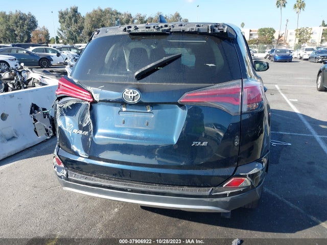 Toyota Rav4 Xle 2017 JTMWFREV4HJ717833 Image 16
