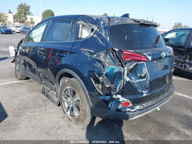 Toyota Rav4 Xle 2017 JTMWFREV4HJ717833 Image 3