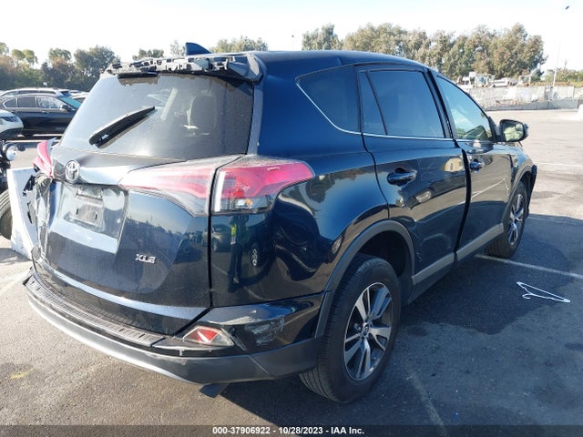 Toyota Rav4 Xle 2017 JTMWFREV4HJ717833 Image 4