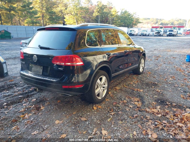 WVGEP9BPXED012894 Volkswagen Touareg Lux