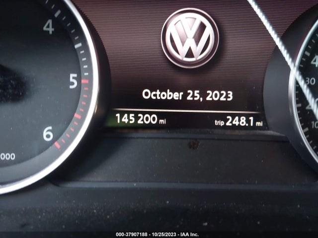 WVGEP9BPXED012894 Volkswagen Touareg Lux