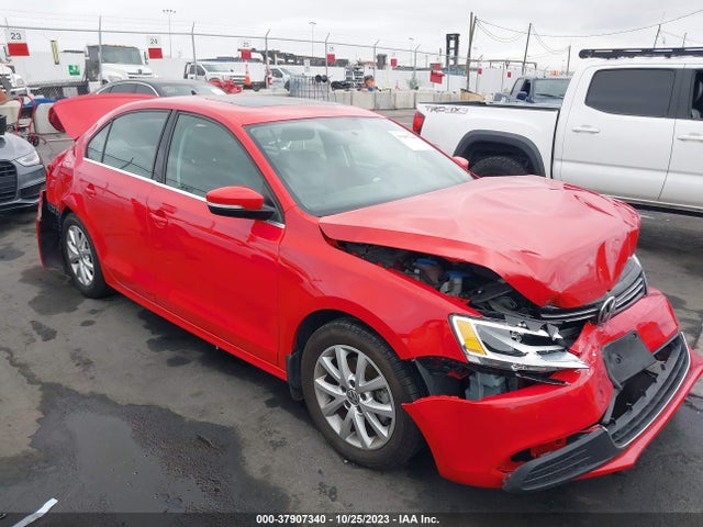 2013 VOLKSWAGEN JETTA SEDAN SE W/CONVENIENCE/SUNROOF VIN: 3VWDP7AJ4DM380019