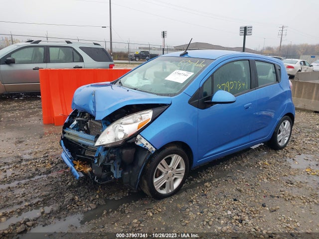 Chevrolet Spark 1lt Auto 2014 KL8CD6S90EC537448 Image 2