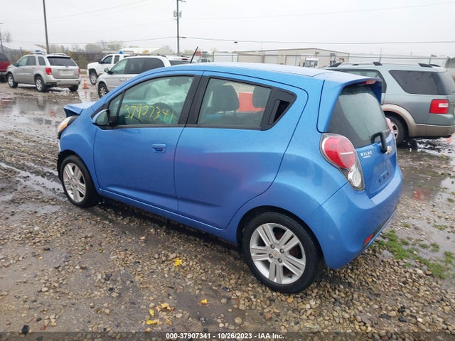 Chevrolet Spark 1lt Auto 2014 KL8CD6S90EC537448 Image 3