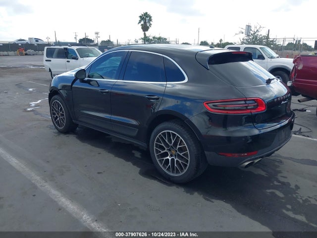 2015 PORSCHE MACAN WP1AB2A5XFLB61644 Photo 2